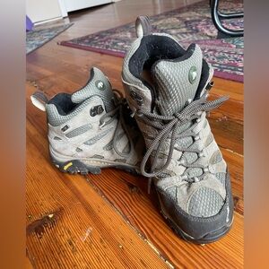 Merrell Women’s Moab 2 Mid Waterproof Hiking Boots, Size 10, Granite